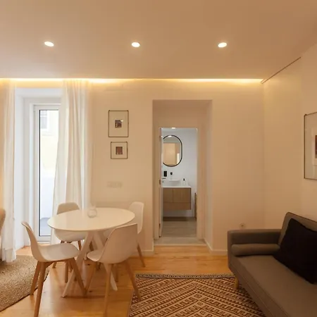 Flh Alcantara Elegant Charm With Balcony Apartmán