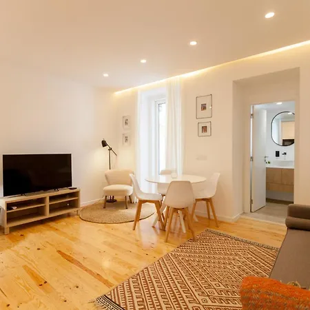 Flh Alcantara Elegant Charm With Balcony Lisbon