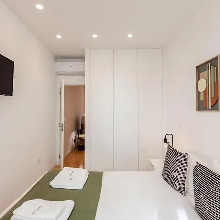 Flh Alcantara Elegant Charm With Balcony